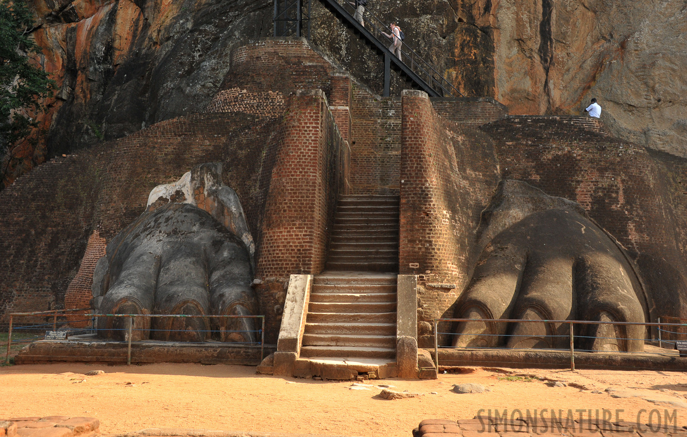 Sigiriya [42 mm, 1/500 Sek. bei f / 10, ISO 1600]